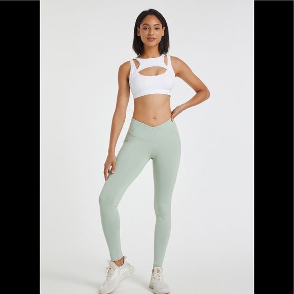 Sage Green Crossover Legging With Pockets - Picture 3 of 8